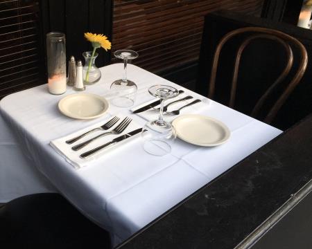 večerja v samostanski kleti